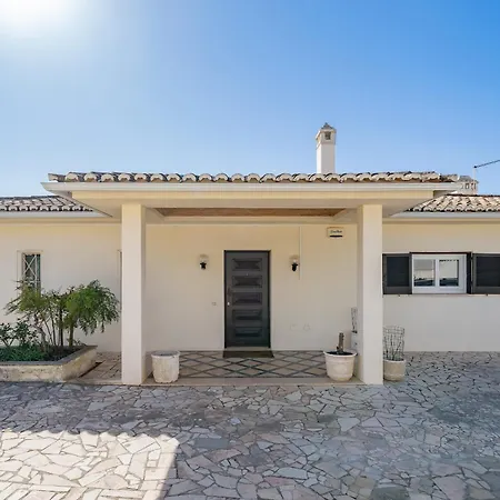 Family And Pool By Homing Albufeira