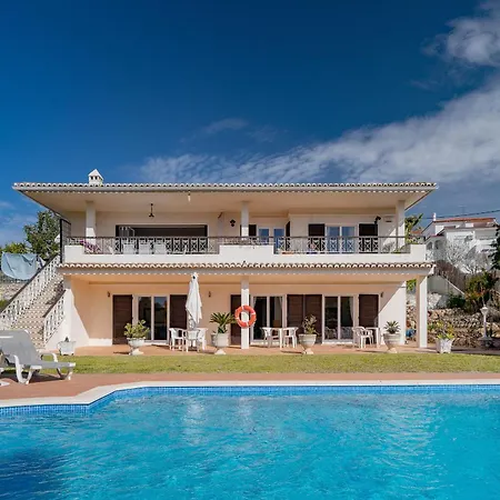 Вилла Family And Pool By Homing